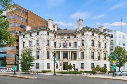 Ampeer Luxury Residences