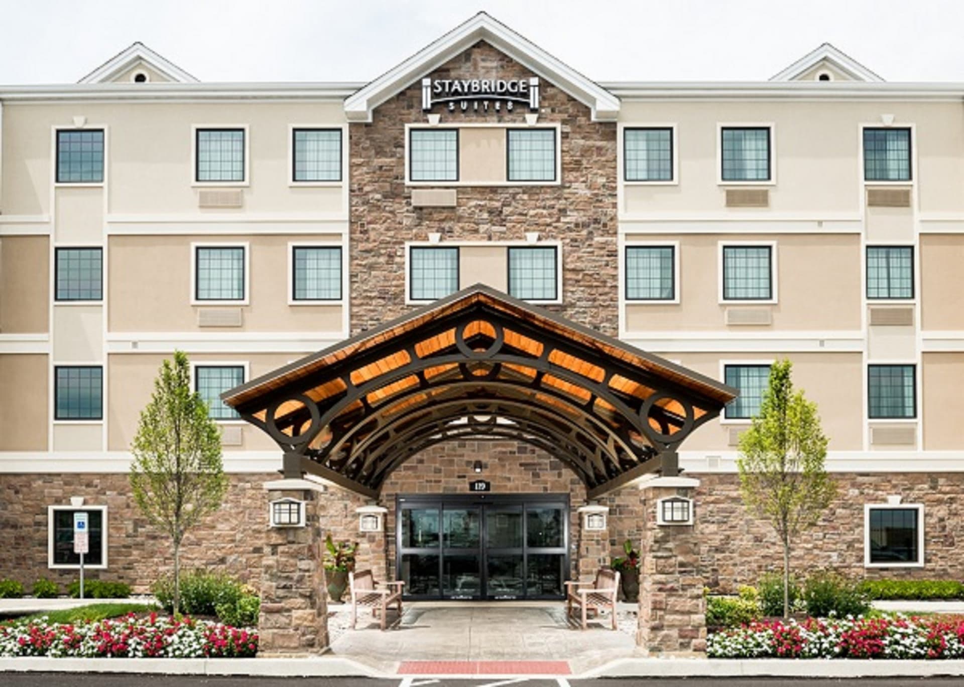 Staybridge Stes Montgomerville