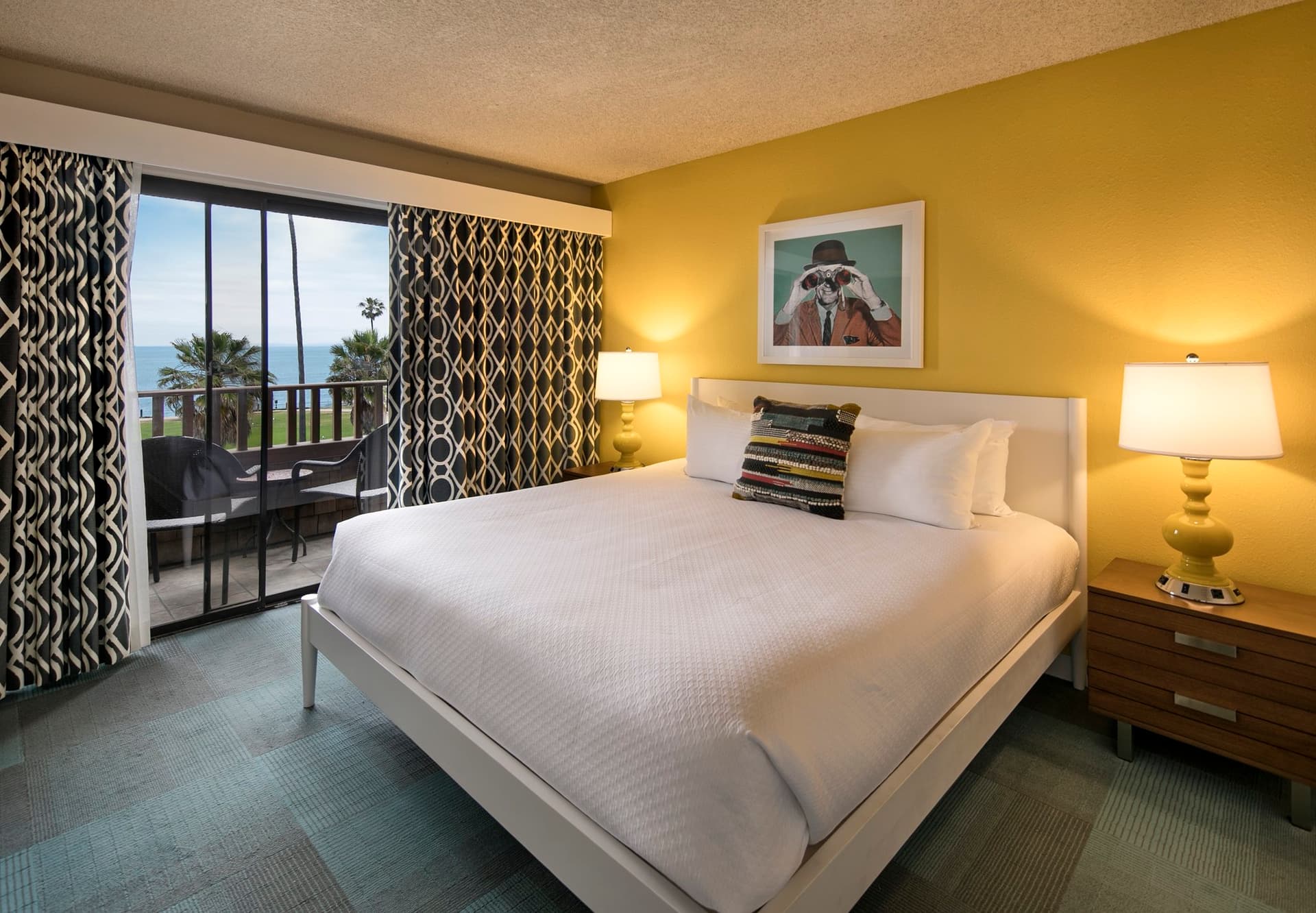 La Jolla Cove Suites