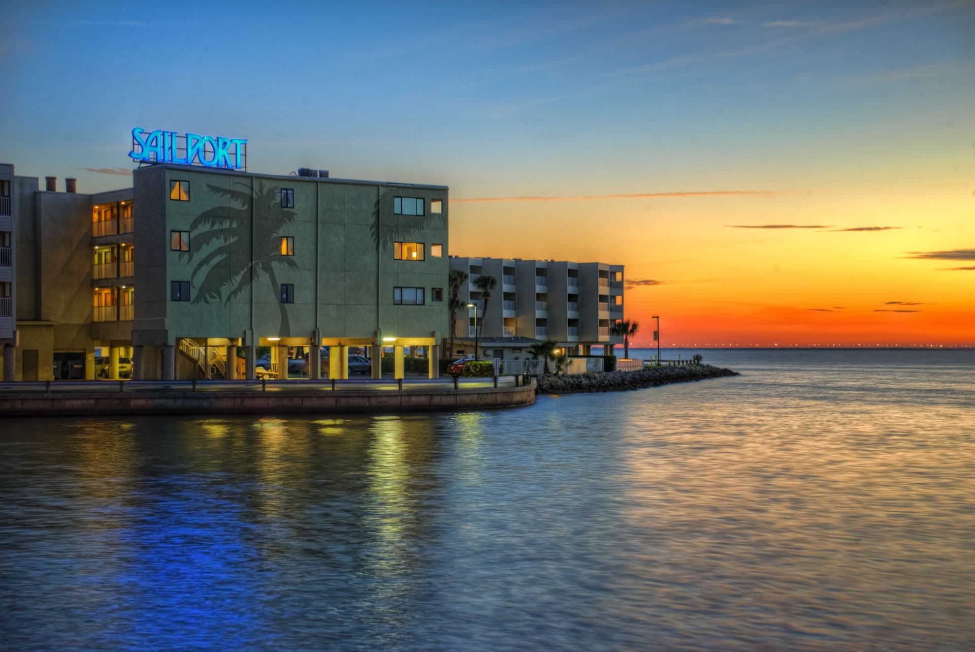 Sailport Waterfront Suites Tpa