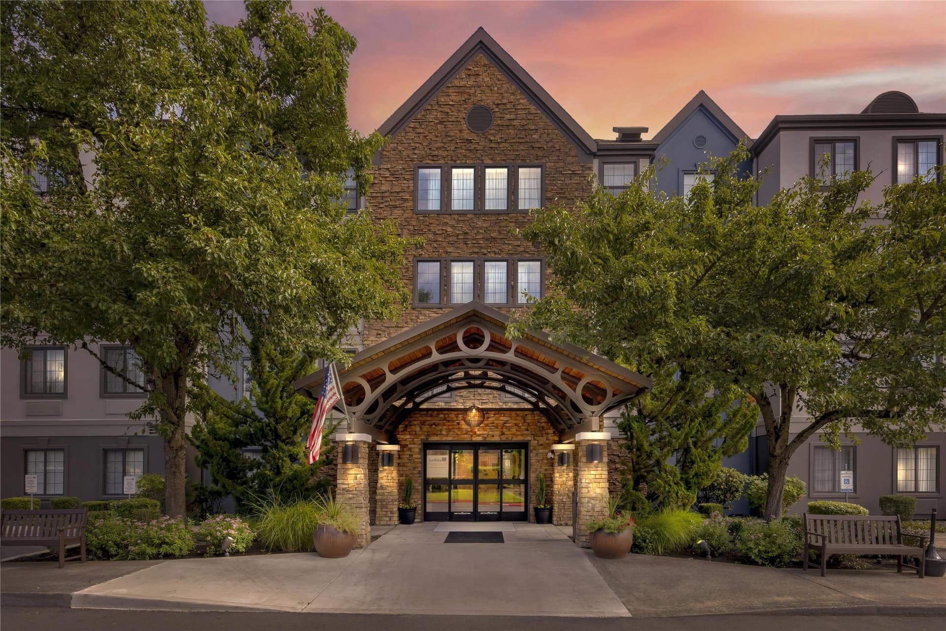 Sonesta Es Suites Portland Van