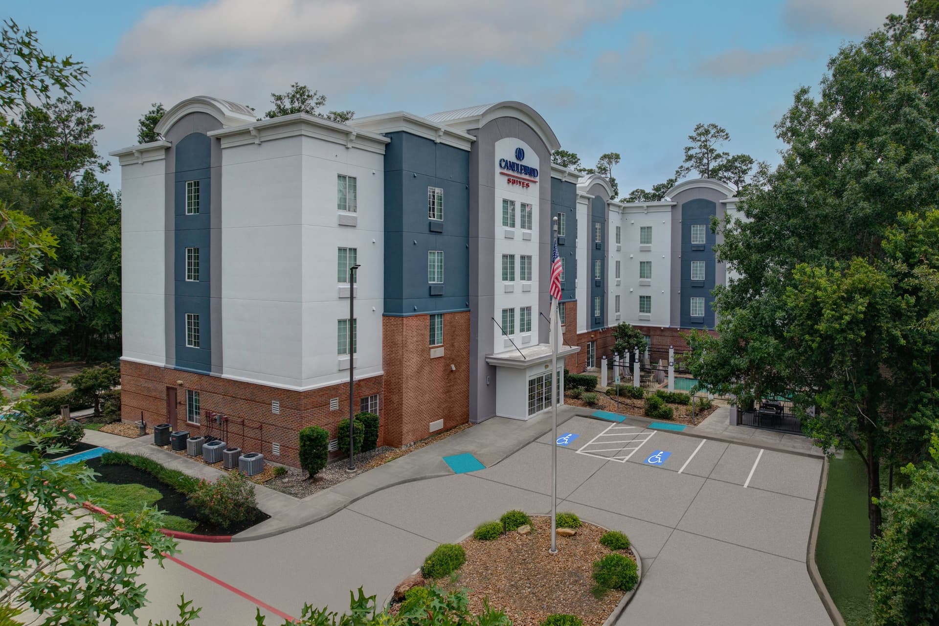 Candlewood Suites The Woodland