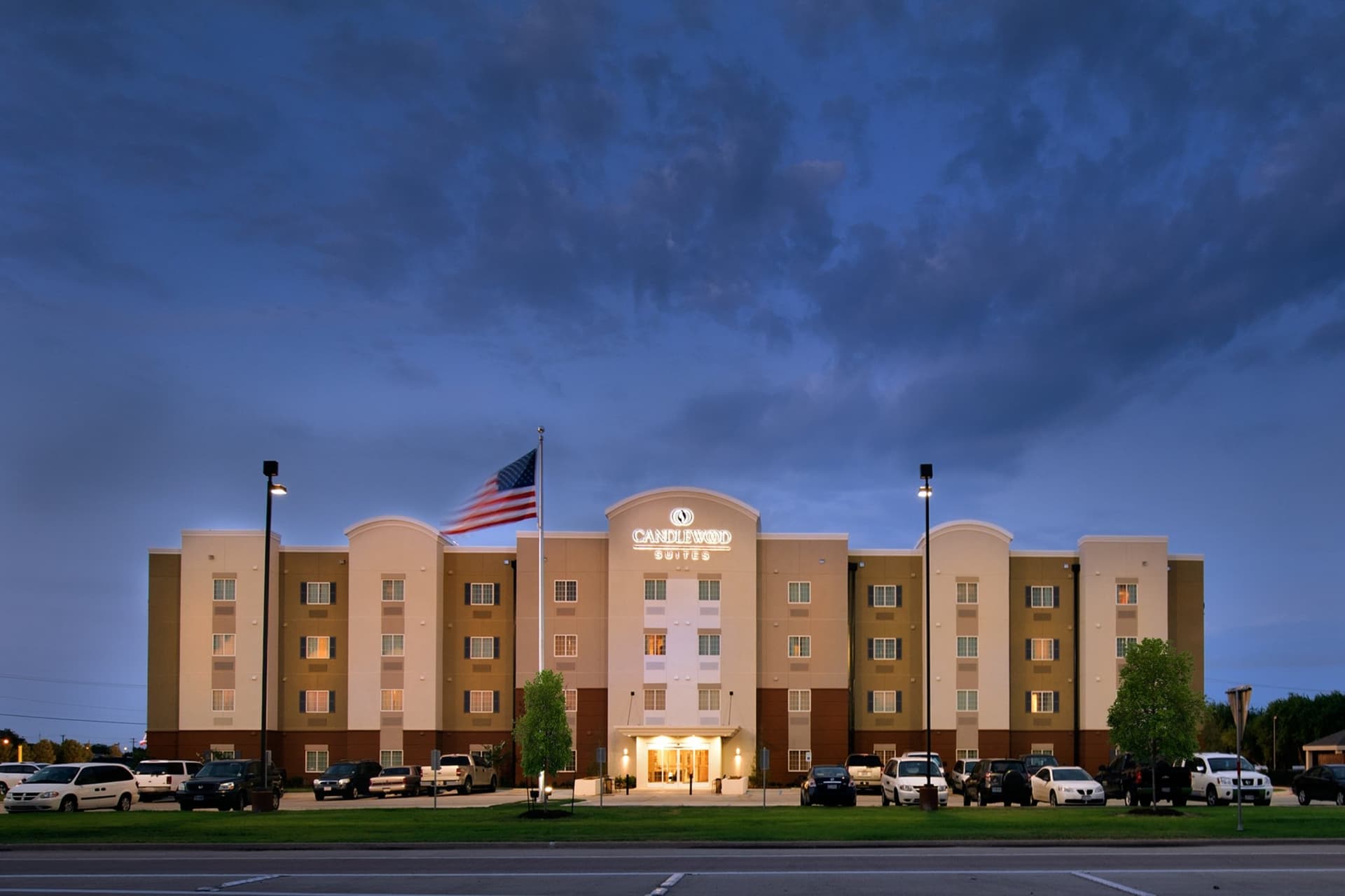 Candlewood Suites West