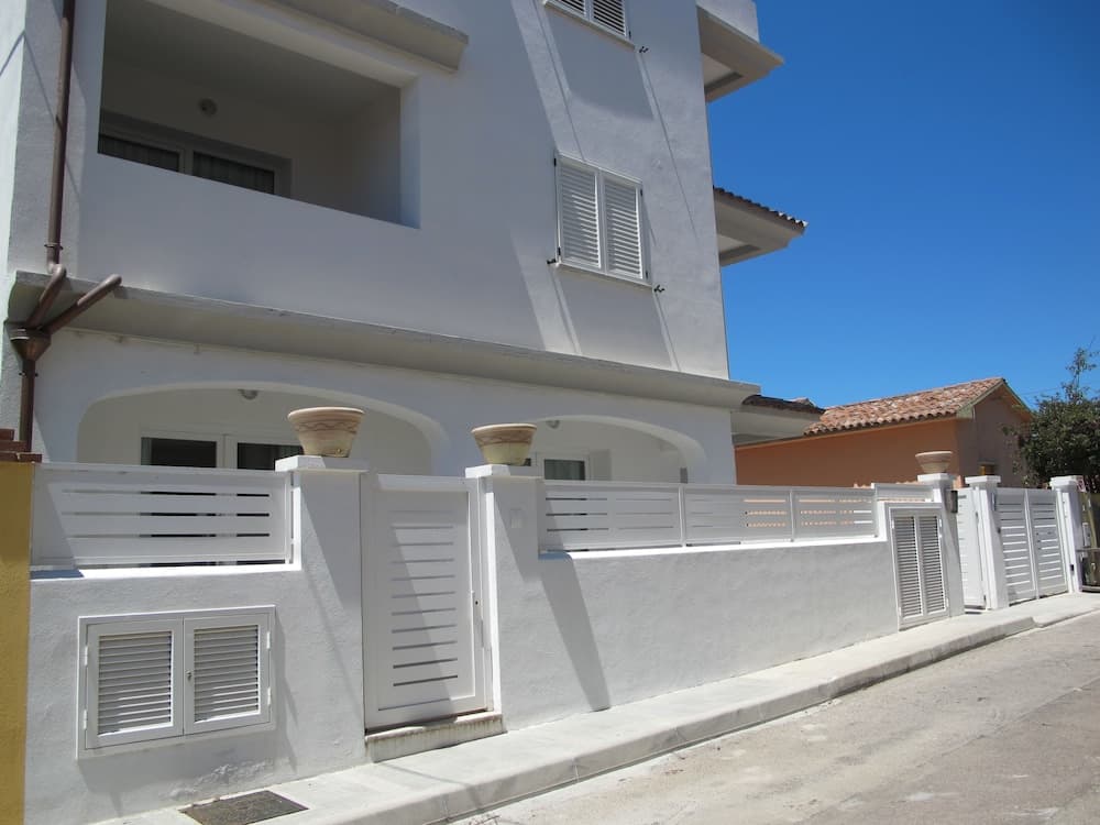 Covered patio with ocean view