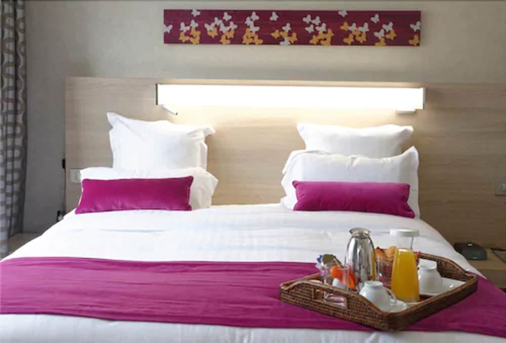 Covered patio with ocean view