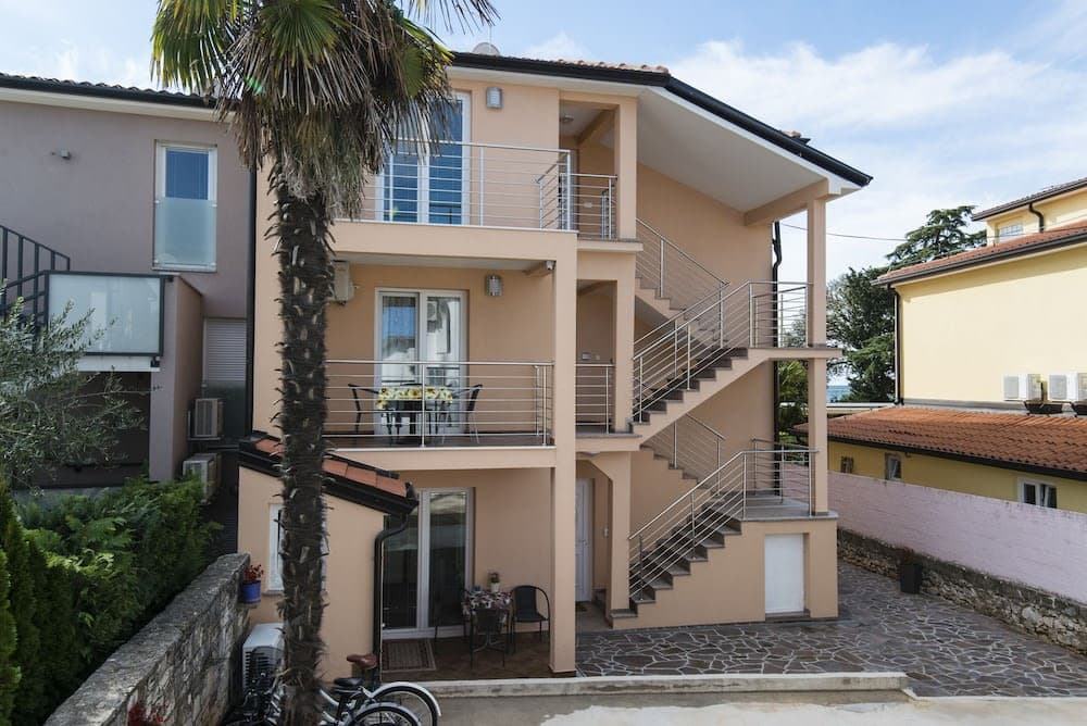 Covered patio with ocean view