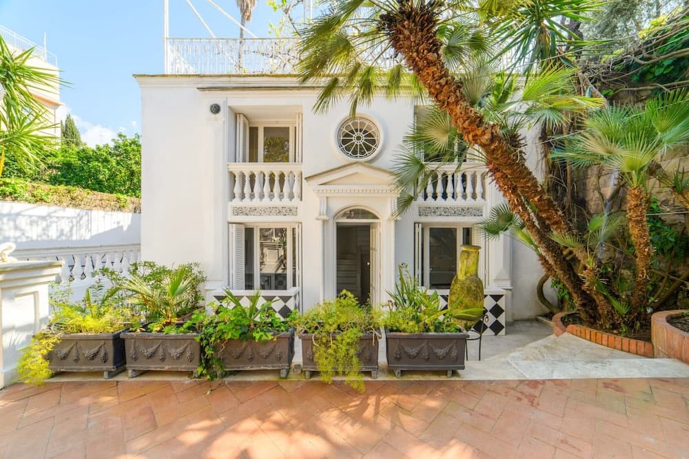 Covered patio with ocean view