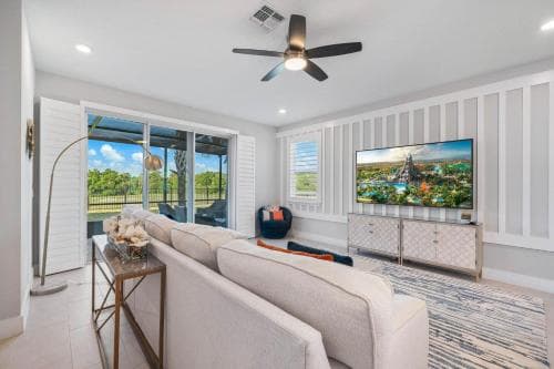 Covered patio with ocean view