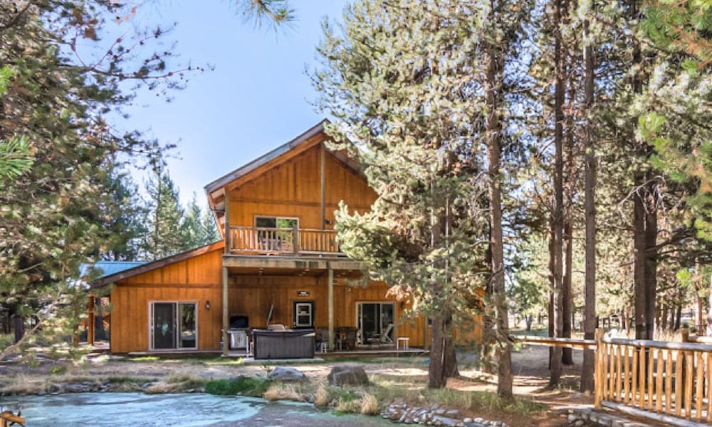 DiamondStone Guest Lodges