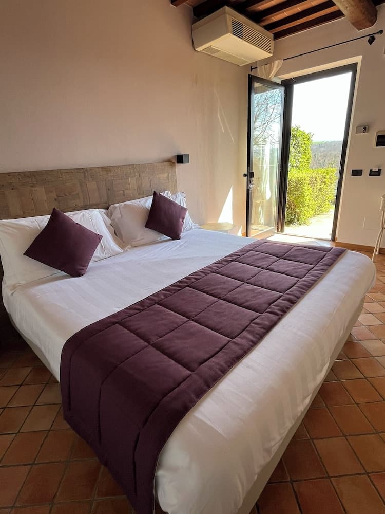 Porsenna Resort