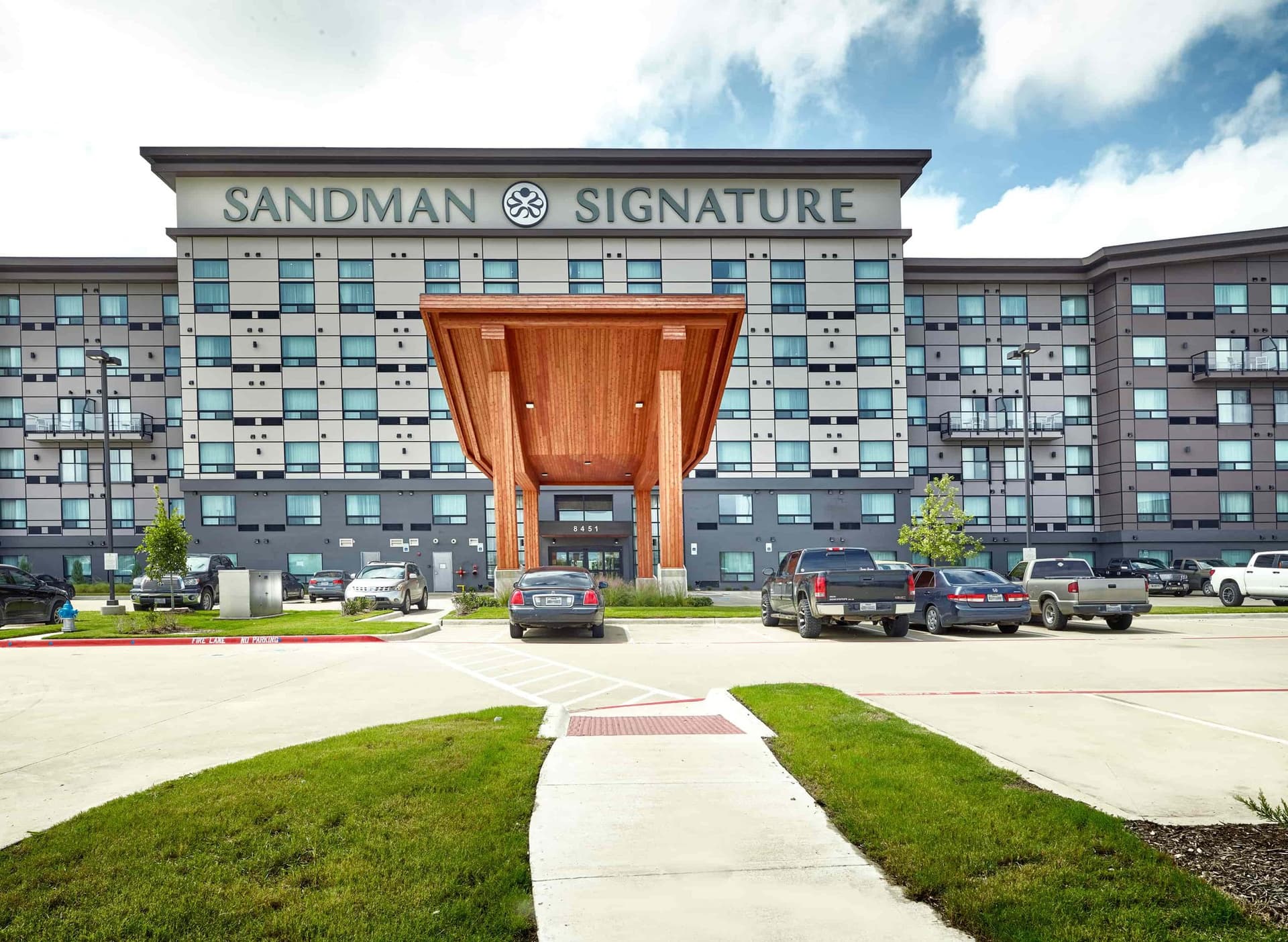 Sandman Signature Plano-frisco