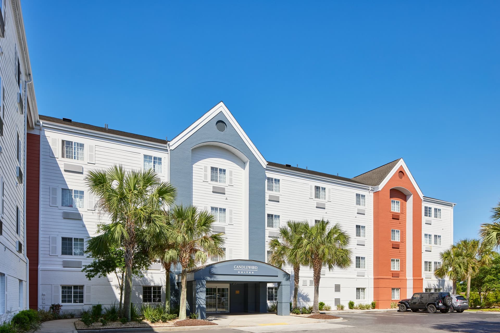 Candlewood Suites Northwoods