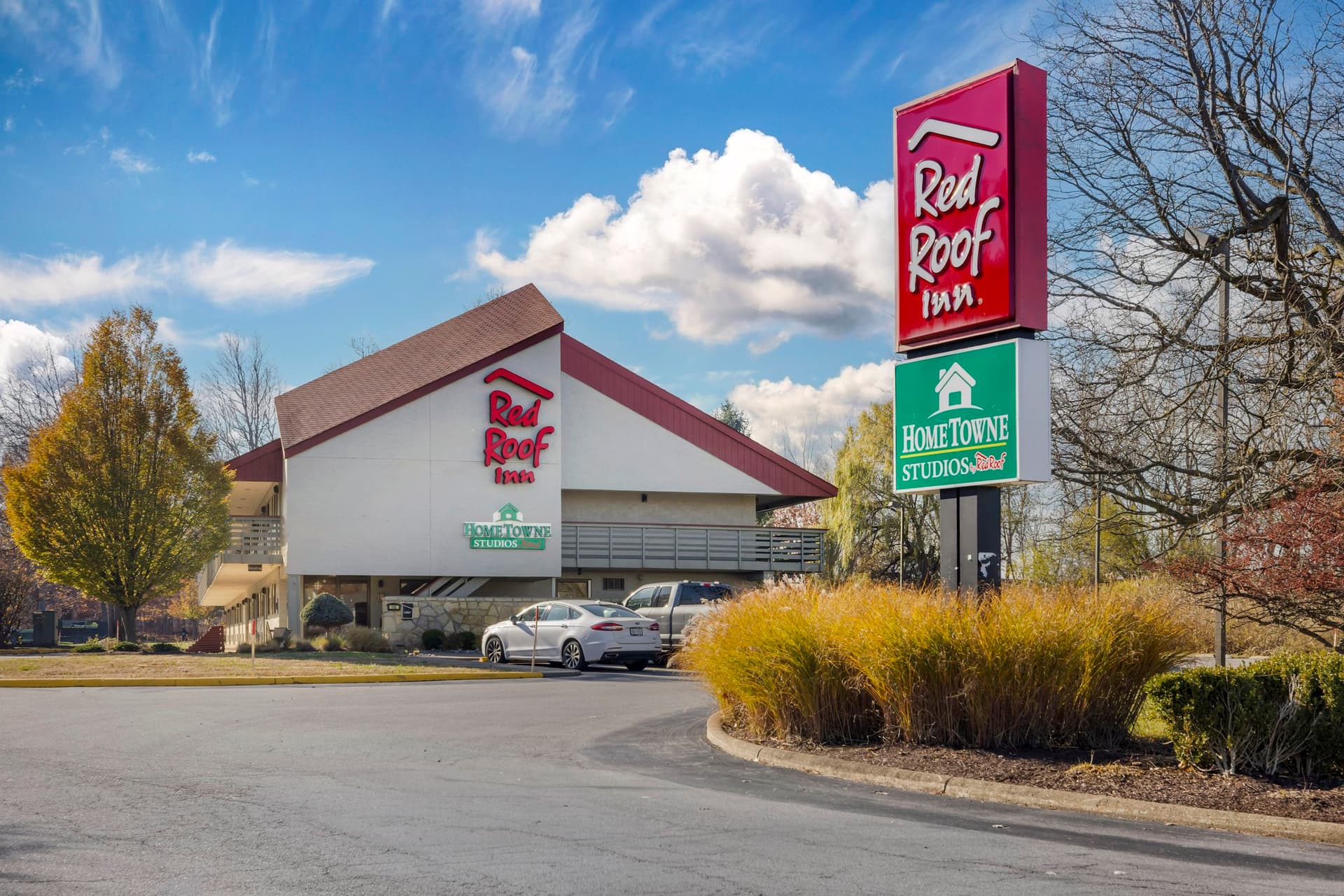 Hometowne Studios By Red Roof Buffalo - Niagara Airport