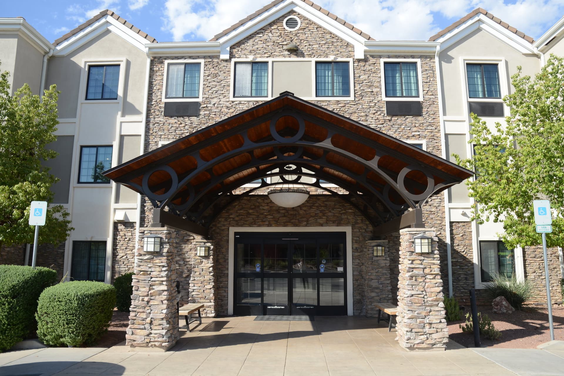 Staybridge Suites Airport