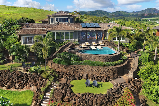 Oahu vacation rentals for large groups