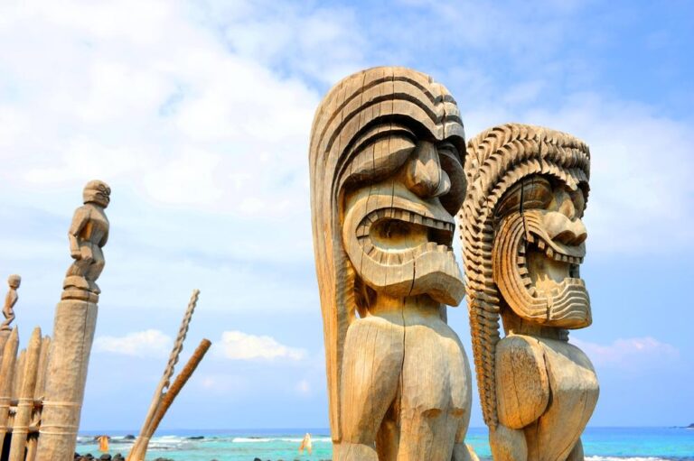 Heading to Hawaii for your next vacation? Although English is spoken all over the islands, Hawaiian is as well. Here are a few phrases to know for your trip: