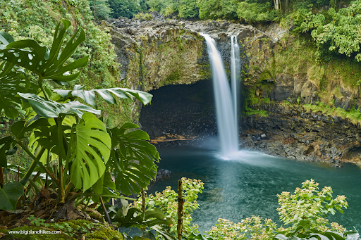 Lake Waiānuenue (Rainbow Falls), Big Island