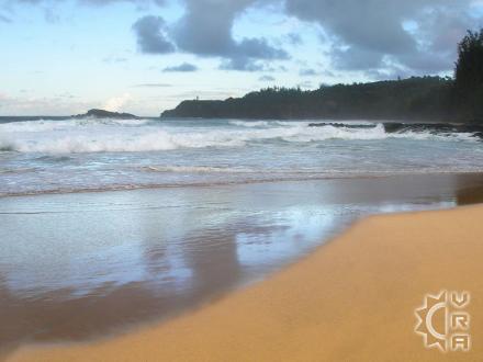Kilauea beach: Secret Beach aka Kauapea