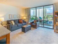 Honolulu condo rental: Waikiki Banyan Tower 1 - 1BR Condo Pool View #707