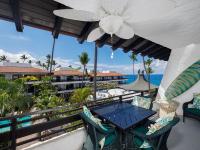 Kona condo rental: Casa De Emdeko - 1BR Condo Partial Ocean View #330