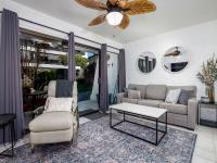 Kona condo rental: Casa De Emdeko - 1BR Condo King #105