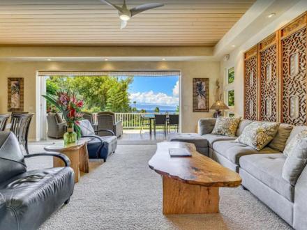 Napili vacation rental: Hale Napili - 5BR Home + Private Hot Tub