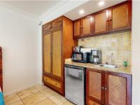 Kapaa condo rental: Islander on the Beach - 1BR Condo #171