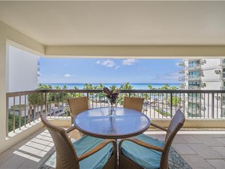 Honolulu condo rental: Aston Waikiki Beach Tower - 2BR Condo Beach View #602