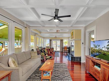 Hilo vacation rental: Barefoot Beach House - 3BR Home Ocean View