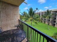 Kihei condo rental: Maui Sunset - 2BR Condo Partial Ocean View #401B