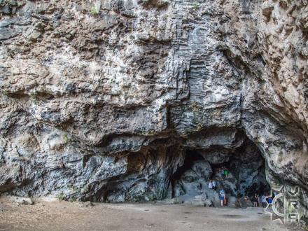 Waianae thingtodo: Kaneana Cave
